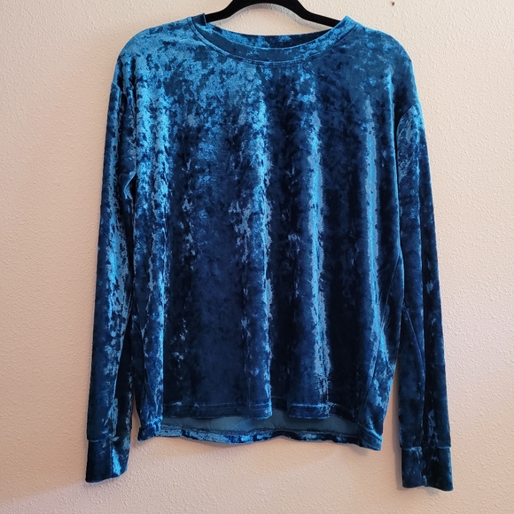 2 Piece Velour Set - Picture 2 of 5